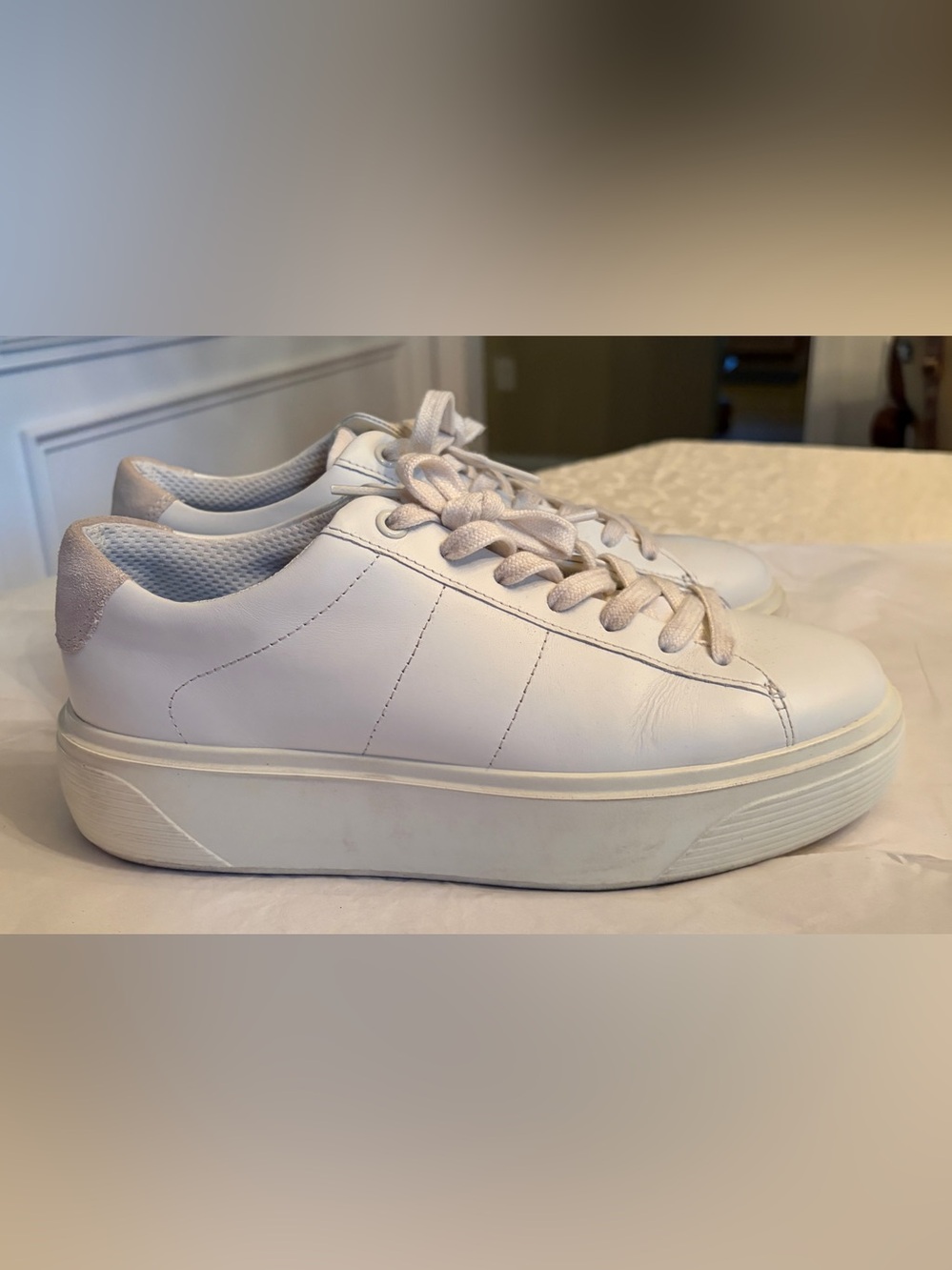 Ecco Street Platform Sneakers Women’s Leather Lace-Up White Size 39EU(US 8-8.5)